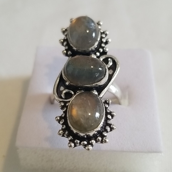 Vintage 3 stone Labradorite Silver Ring - Picture 4 of 7